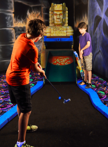 Mini Putt Shipwreck Adventure mini golf in Niagara Falls, Ontario